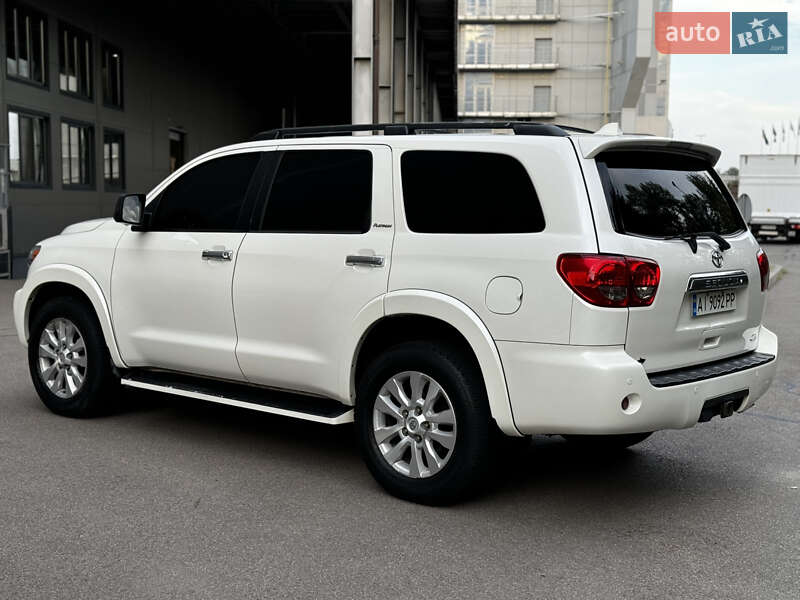 Toyota Sequoia 2012