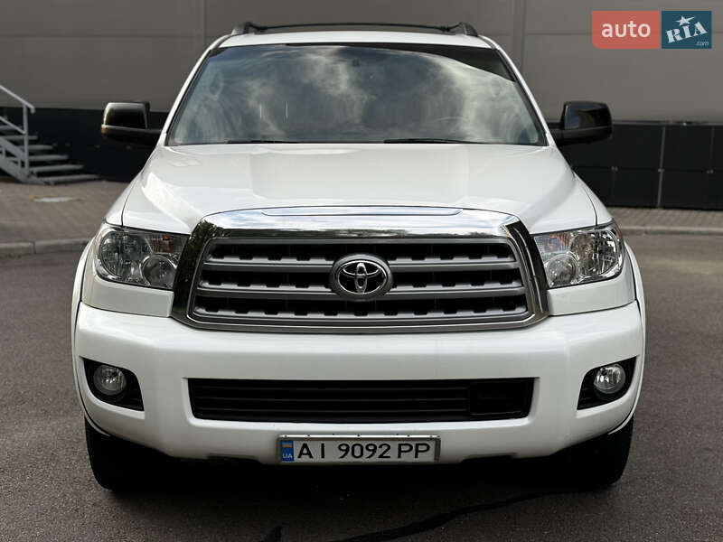 Toyota Sequoia 2012