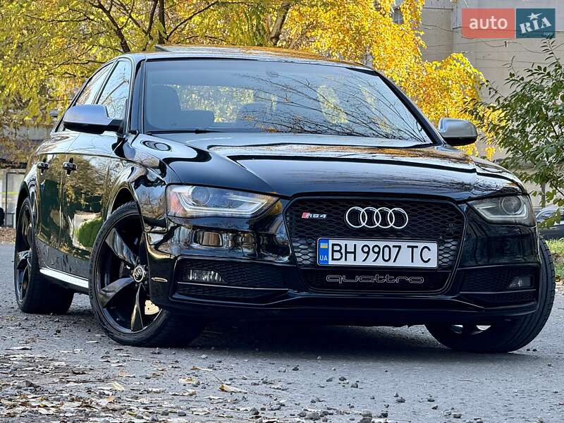 Audi-82