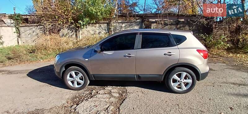 Nissan-15