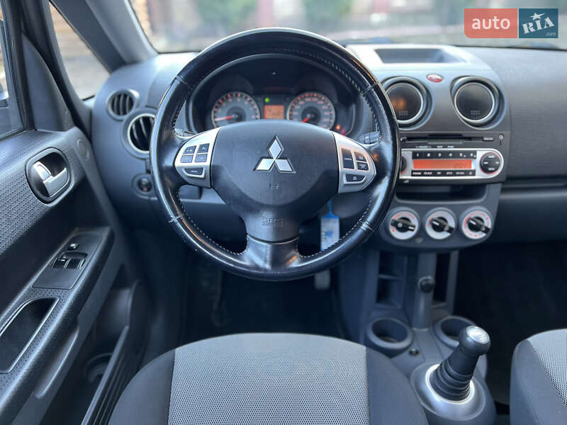 Mitsubishi Colt 2009