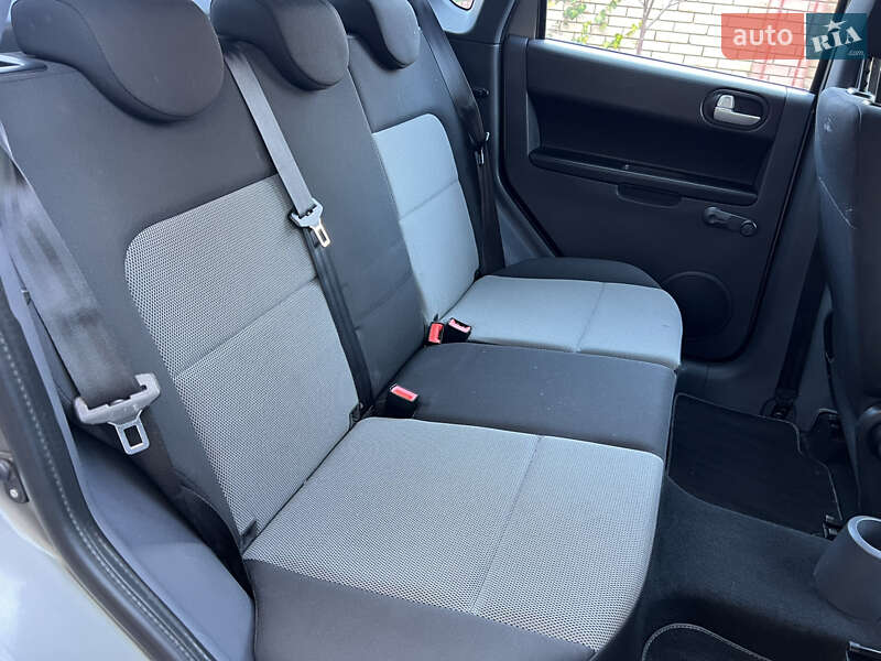 Mitsubishi Colt 2009