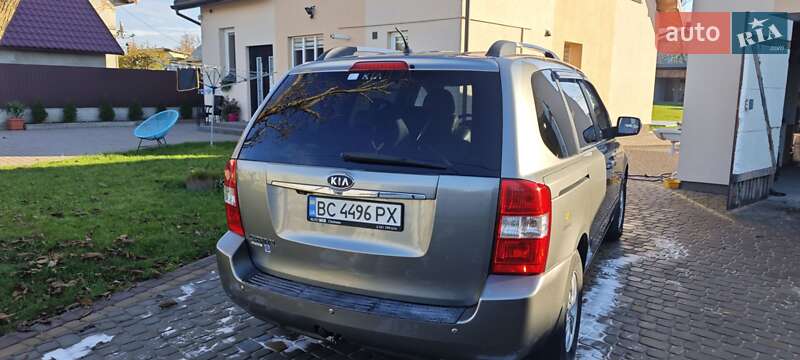 Kia Carnival 2010