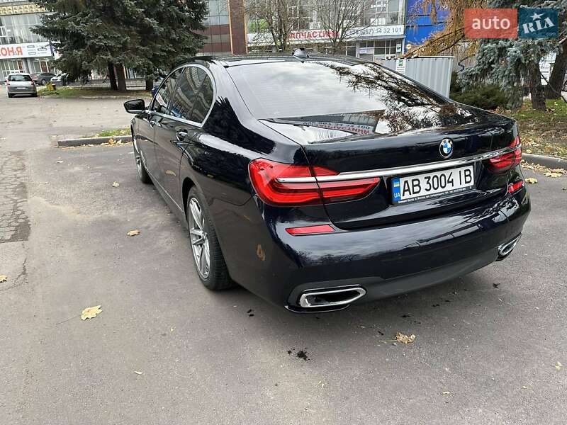 BMW-12