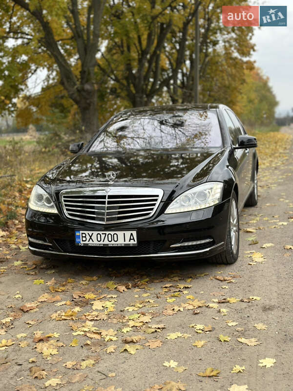 Mercedes-Benz S-Class 2013