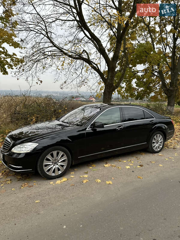 Mercedes-Benz S-Class 2013