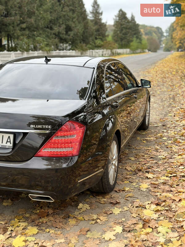 Mercedes-Benz S-Class 2013
