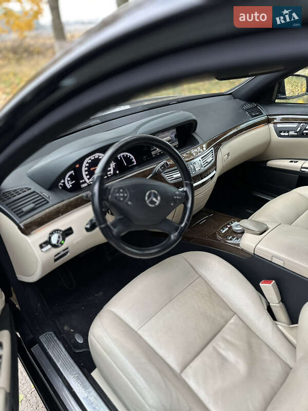 Mercedes-Benz S-Class 2013