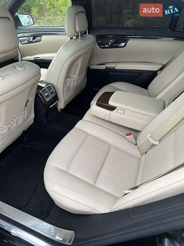 Mercedes-Benz S-Class 2013