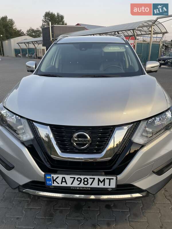 Nissan-8