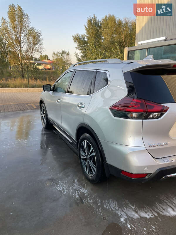 Nissan-23
