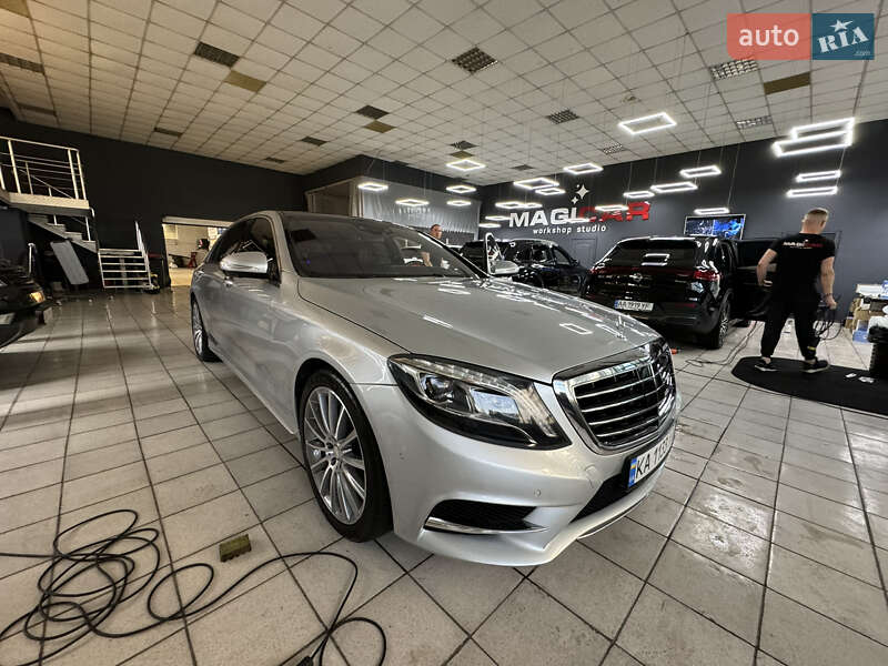 Mercedes-Benz-8