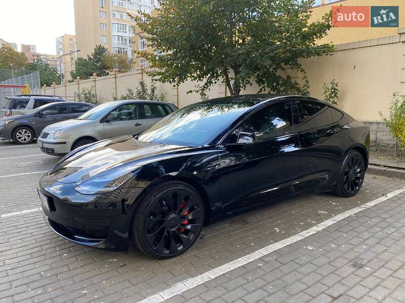 Tesla-3