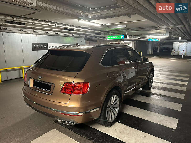 Bentley Bentayga 2016