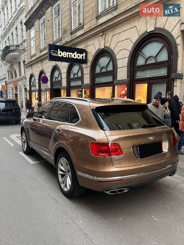 Bentley Bentayga 2016