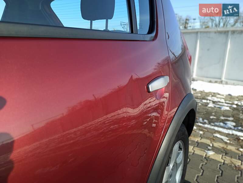 Renault Sandero 2011