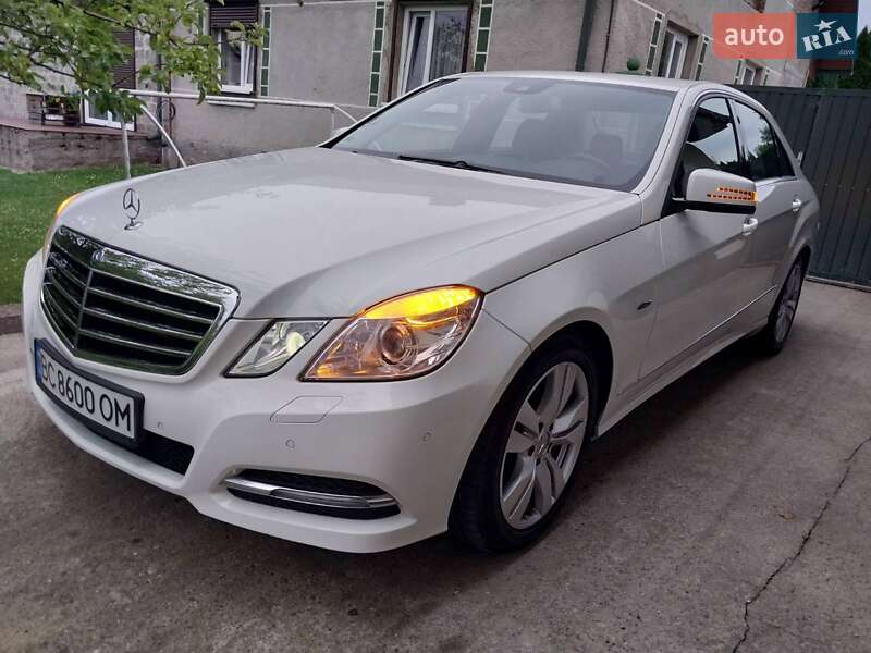 Mercedes-Benz-30