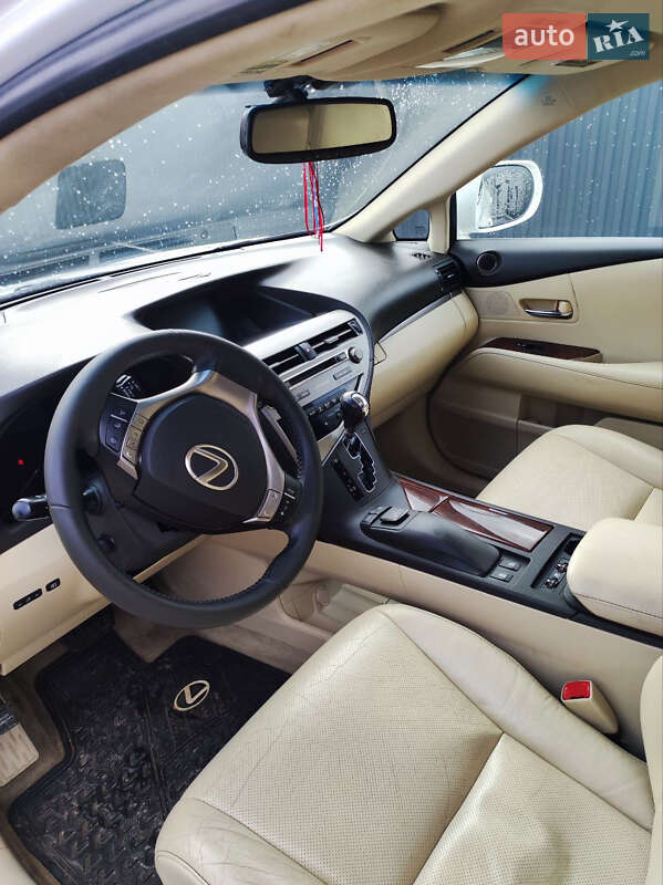 Lexus-18