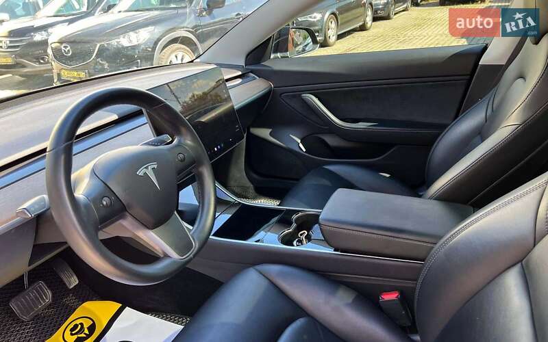 Tesla Model 3 2019