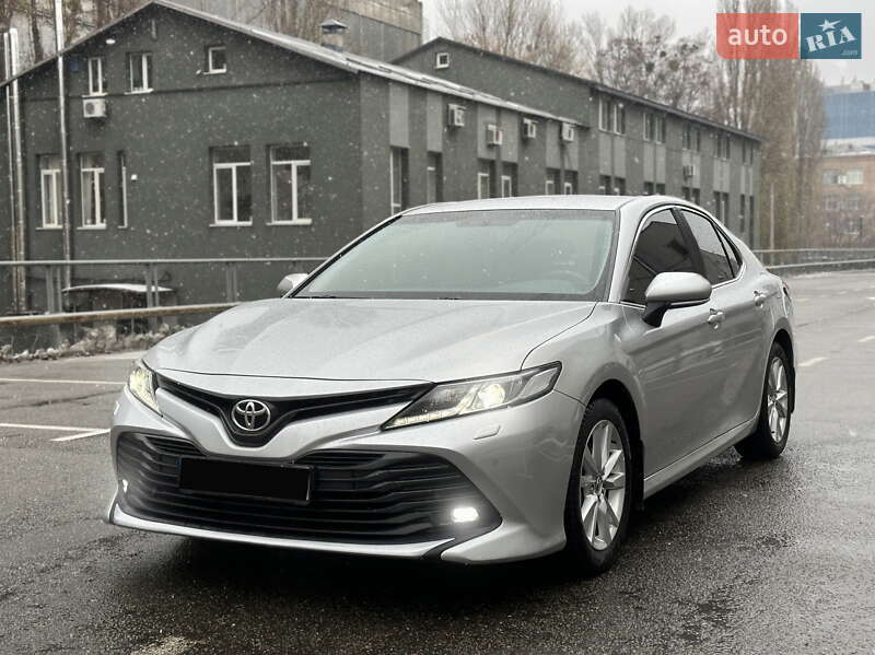 Toyota Camry 2018