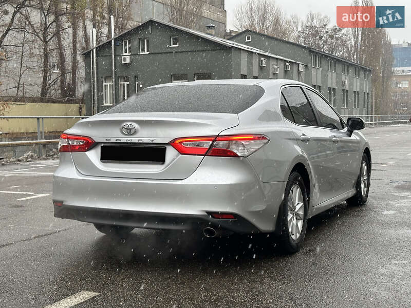 Toyota Camry 2018