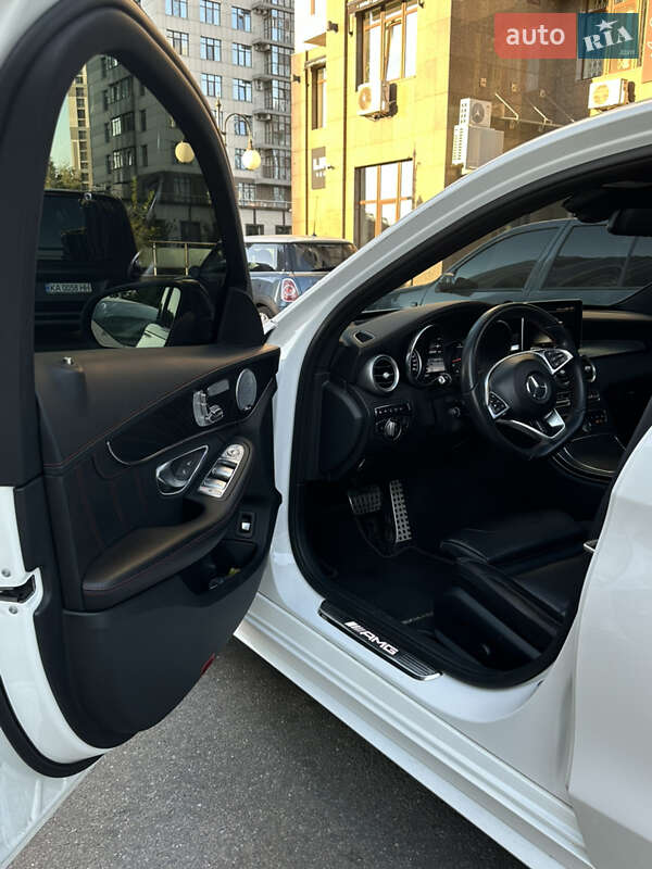 Mercedes-Benz-21