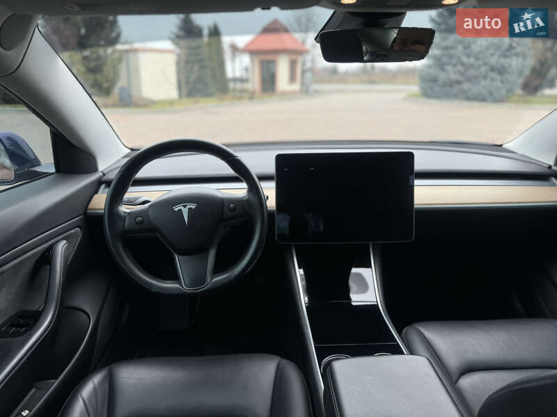 Tesla Model 3 2018
