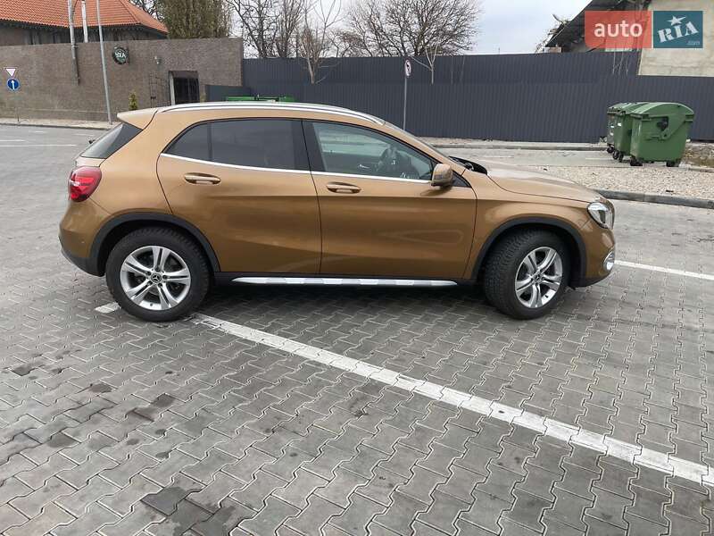 Mercedes-Benz GLA-Class 2017