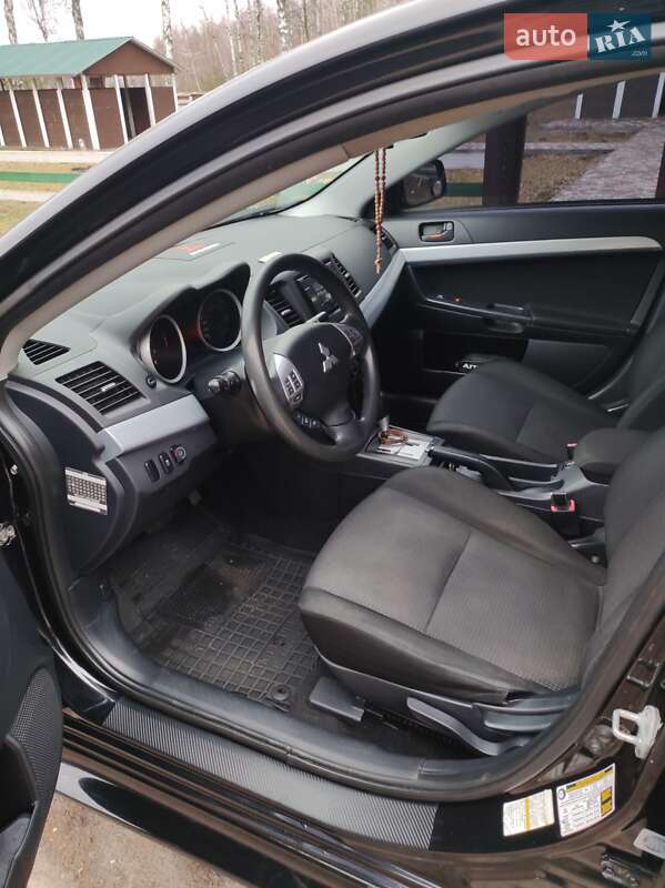 Mitsubishi Lancer 2011