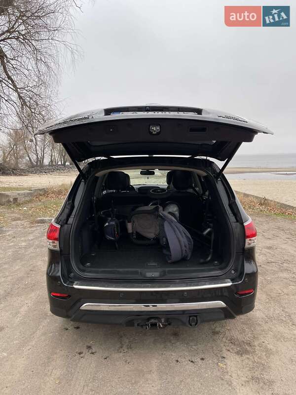 Nissan Pathfinder 2014