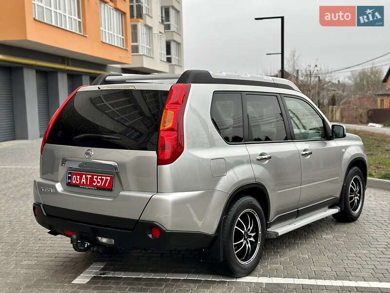 Nissan-64