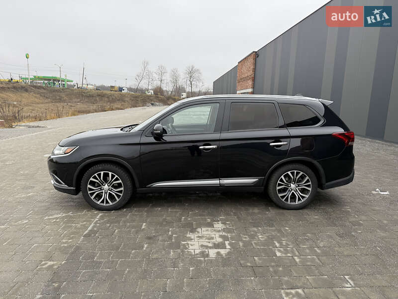 Mitsubishi Outlander 2016