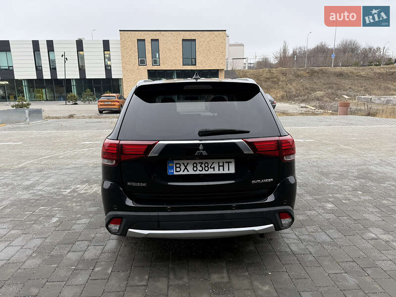 Mitsubishi Outlander 2016