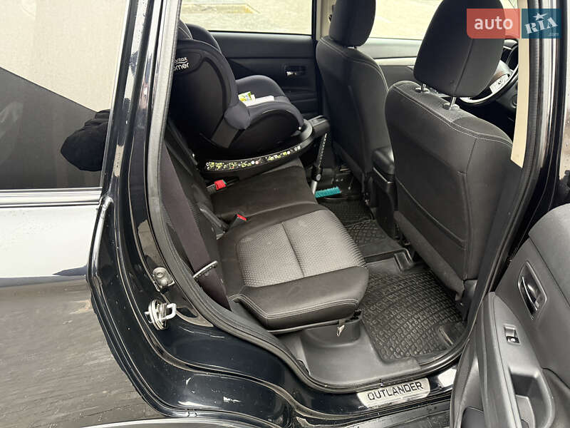 Mitsubishi Outlander 2016