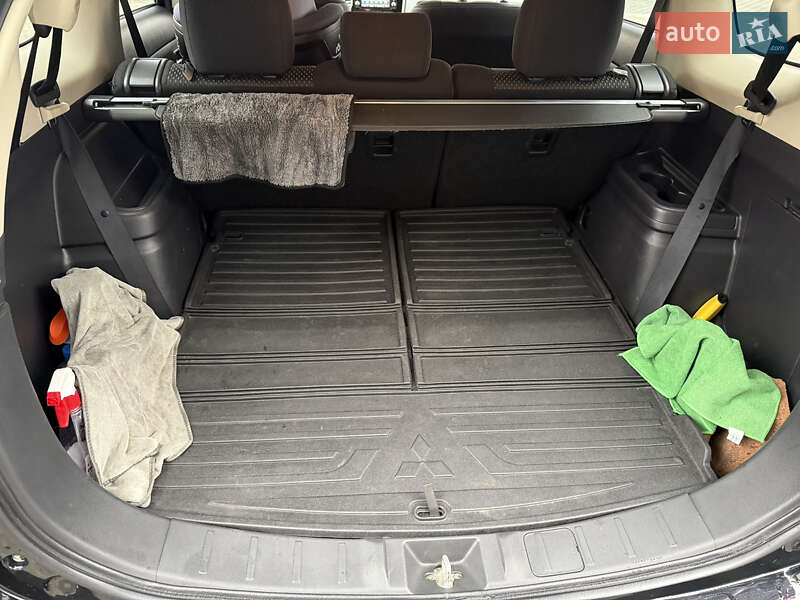 Mitsubishi Outlander 2016