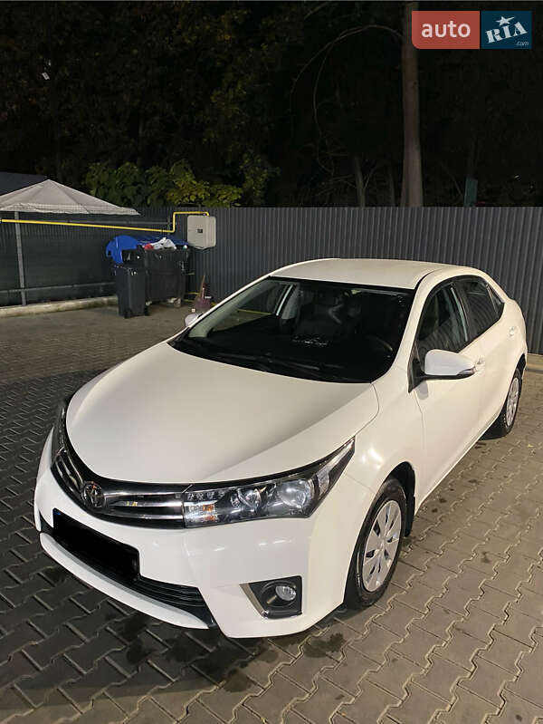 Toyota Corolla 2015
