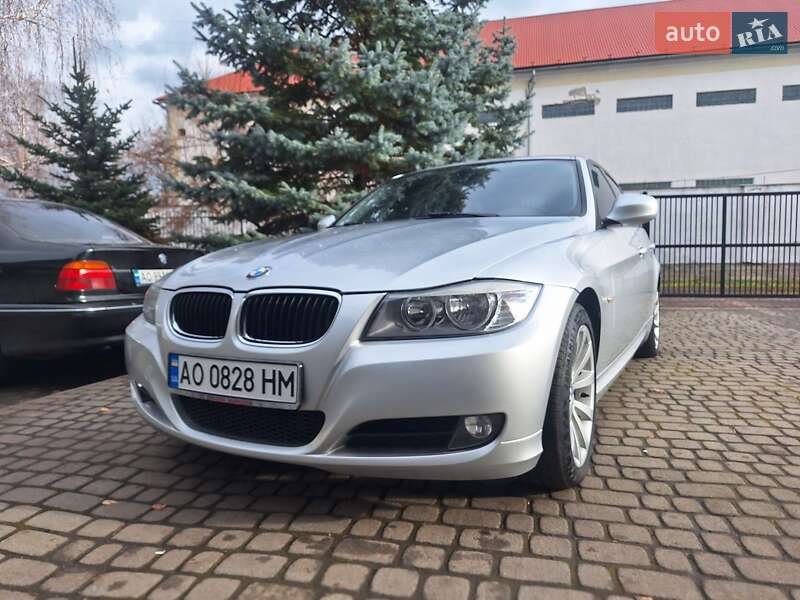 BMW 3 Series 2011