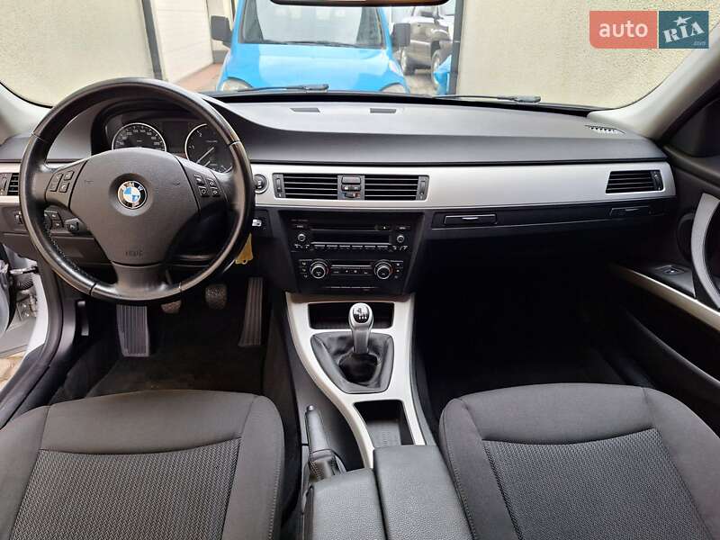 BMW 3 Series 2011