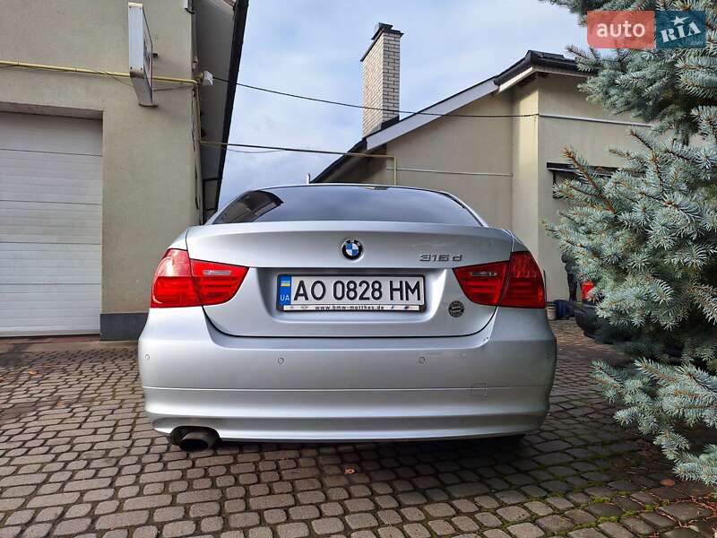 BMW 3 Series 2011
