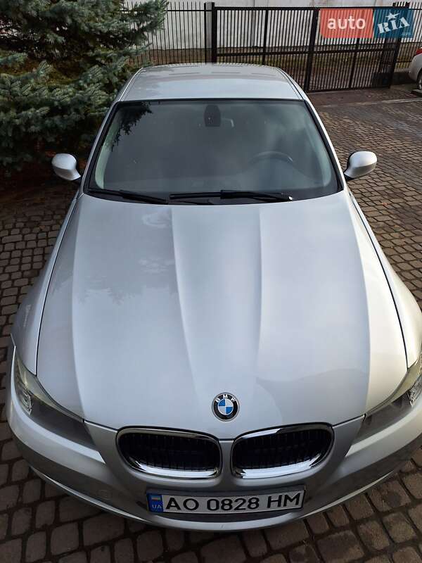 BMW 3 Series 2011