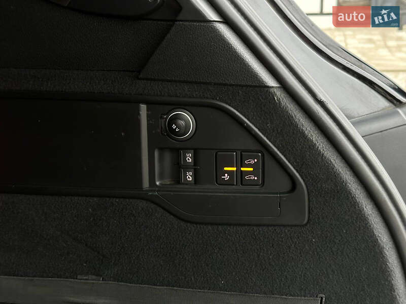 Volkswagen Touareg 2012