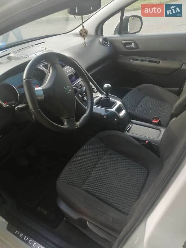 Peugeot 5008 2010
