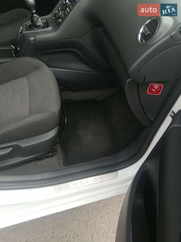 Peugeot 5008 2010