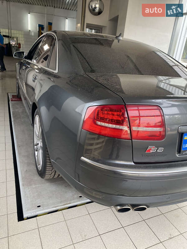 Audi S8 2007