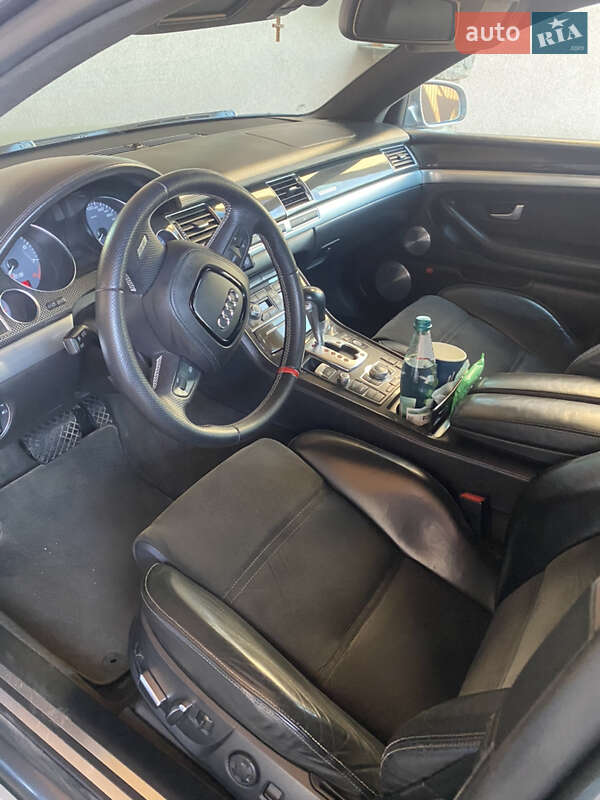 Audi S8 2007