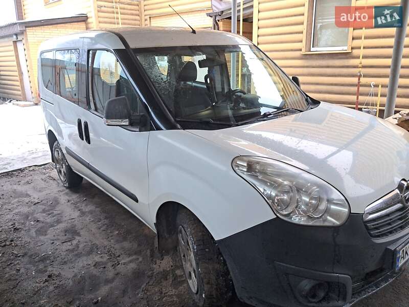 Opel Combo 2012