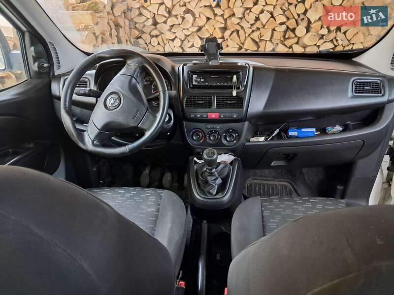 Opel Combo 2012