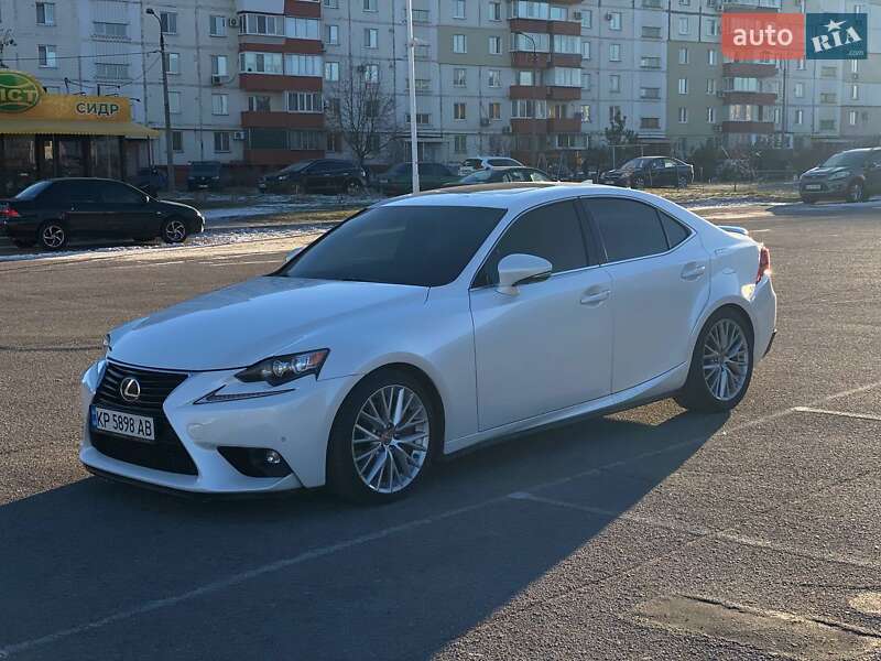 Lexus IS 2016