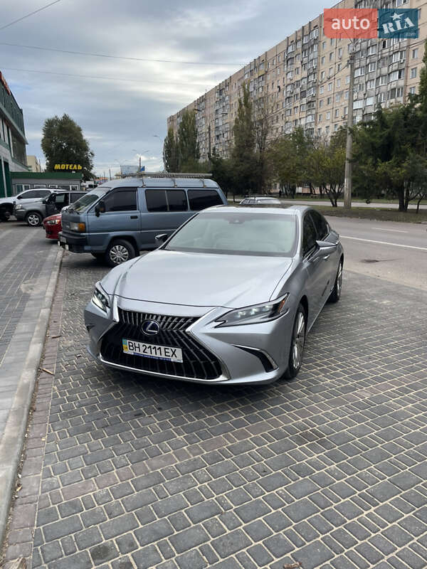 Lexus-17