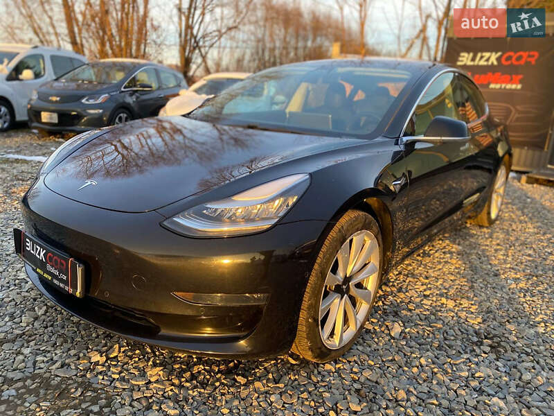 Tesla Model 3 2018